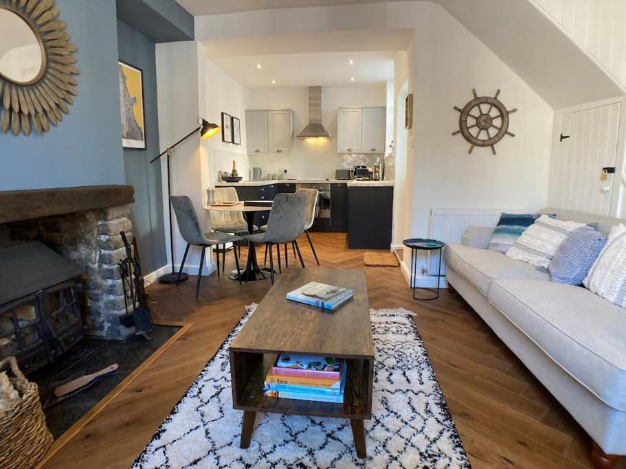 Cosy 2 Bedroom Cottage In Scarborough'S Old Town Exterior foto